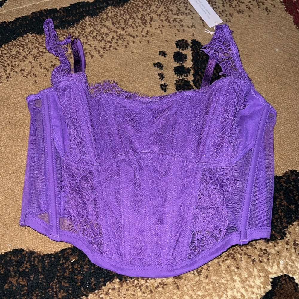Victoria secret corset top size medium new with tags beautiful purple color